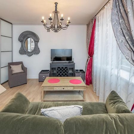 Luxury Gaono Apartments Vilnius Old Town I Self Check In I Free Private Parking Bagian luar foto