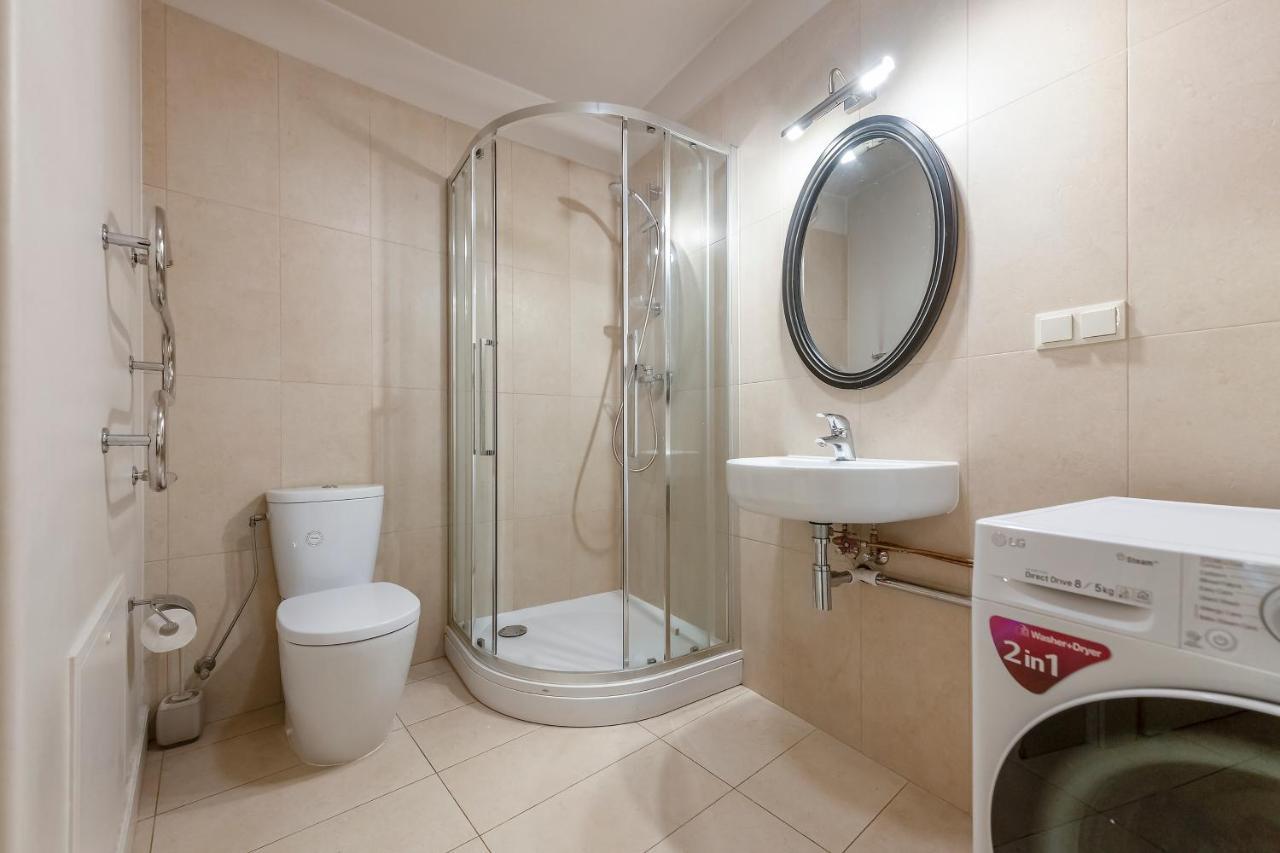 Luxury Gaono Apartments Vilnius Old Town I Self Check In I Free Private Parking Bagian luar foto