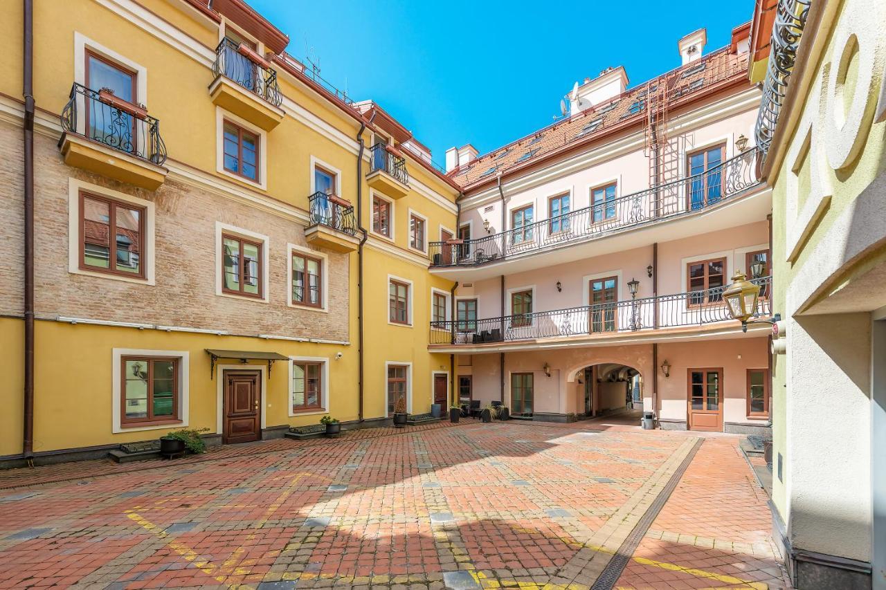 Luxury Gaono Apartments Vilnius Old Town I Self Check In I Free Private Parking Bagian luar foto