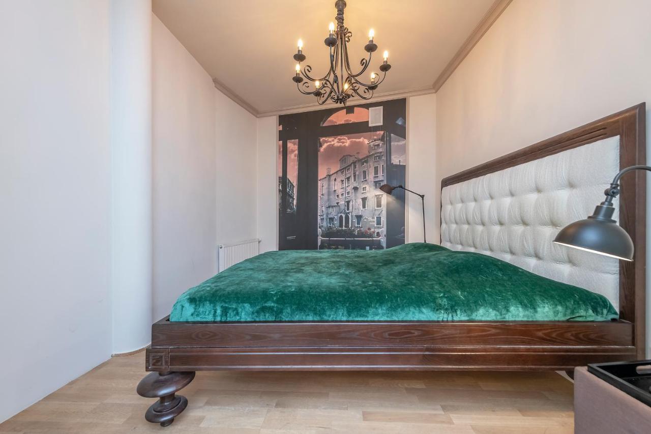 Luxury Gaono Apartments Vilnius Old Town I Self Check In I Free Private Parking Bagian luar foto